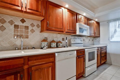 Condo in Bradenton, Florida, 2 bedrooms  № 1535266 - photo 7