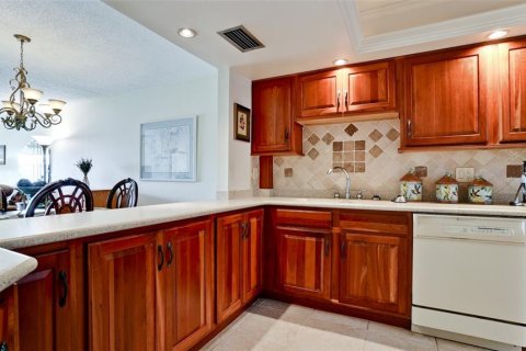Condo in Bradenton, Florida, 2 bedrooms  № 1535266 - photo 6