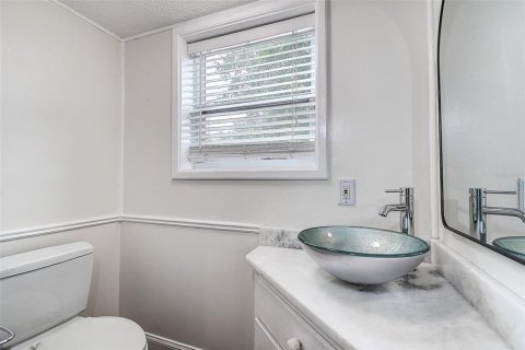 House in Tarpon Springs, Florida 3 bedrooms, 205.22 sq.m. № 2267180 - photo 19