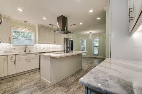 House in Tarpon Springs, Florida 3 bedrooms, 205.22 sq.m. № 2267180 - photo 6