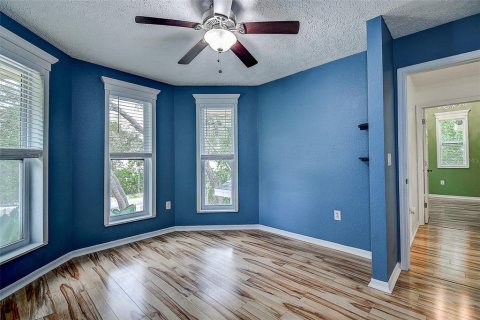 House in Tarpon Springs, Florida 3 bedrooms, 205.22 sq.m. № 2267180 - photo 30