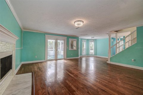 House in Tarpon Springs, Florida 3 bedrooms, 205.22 sq.m. № 2267180 - photo 14