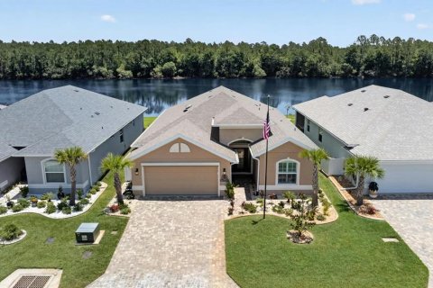 Villa ou maison à Palm Coast, Floride 2 chambres, 176.98 m2 № 2220247