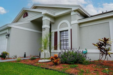House in Hudson, Florida 3 bedrooms, 174.38 sq.m. № 2198480 - photo 3