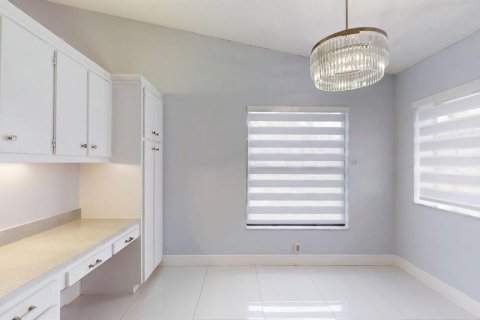 House in Hudson, Florida 3 bedrooms, 174.38 sq.m. № 2198480 - photo 24