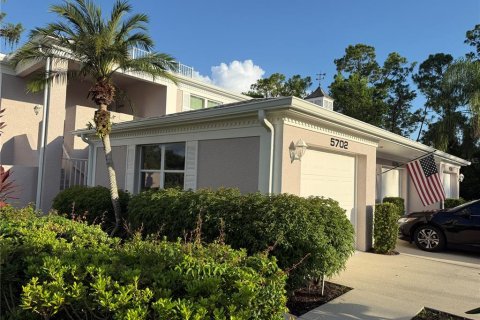 Condominio en alquiler en Sarasota, Florida, 2 dormitorios, 102.1 m2 № 2235000 - foto 2