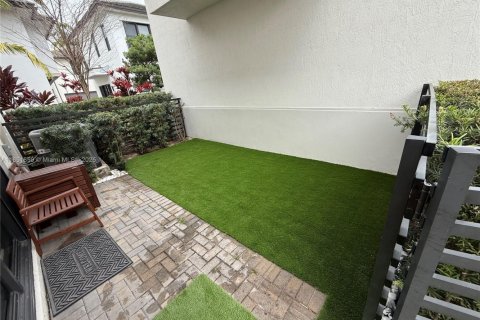 Villa ou maison à louer à Doral, Floride: 4 chambres, 202.16 m2 № 1964869 - photo 16