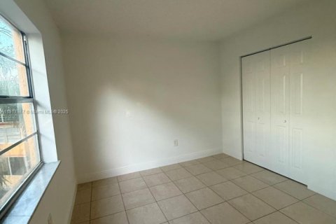 Condo in Deerfield Beach, Florida, 2 bedrooms № 1972480 - photo 27