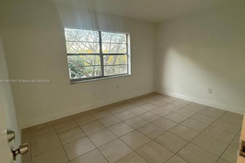 Condo in Deerfield Beach, Florida, 2 bedrooms № 1972480 - photo 26