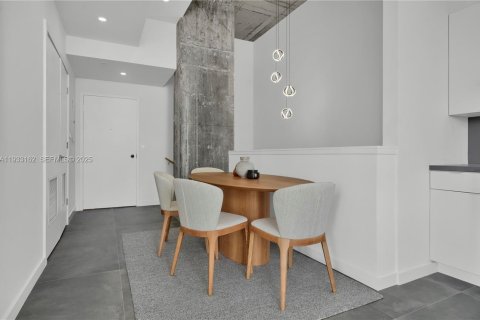 Condominio en venta en Miami, Florida, 1 dormitorio, 90.3 m2 № 1991923 - foto 10