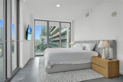 Condominio en venta en Miami, Florida, 1 dormitorio, 90.3 m2 № 1991923 - foto 17