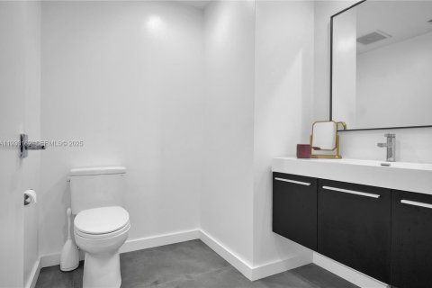 Condominio en venta en Miami, Florida, 1 dormitorio, 90.3 m2 № 1991923 - foto 11