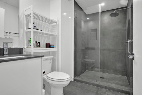 Condominio en venta en Miami, Florida, 1 dormitorio, 90.3 m2 № 1991923 - foto 21