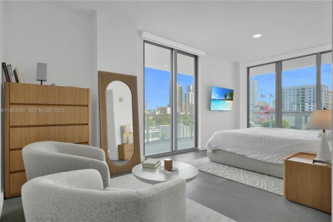 Condominio en venta en Miami, Florida, 1 dormitorio, 90.3 m2 № 1991923 - foto 15