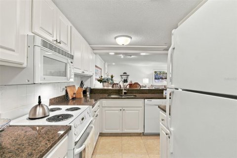 Copropriété à vendre à Palm Harbor, Floride: 1 chambre, 76.64 m2 № 2413959 - photo 20