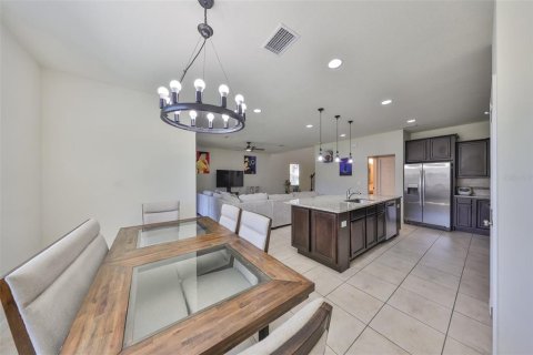 House in MAGNOLIA PARK in Riverview, Florida 4 bedrooms, 230.21 sq.m. № 1585707 - photo 11