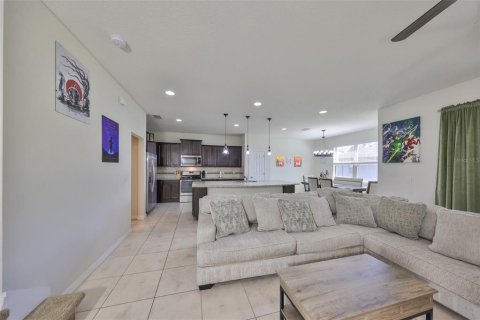 House in MAGNOLIA PARK in Riverview, Florida 4 bedrooms, 230.21 sq.m. № 1585707 - photo 7