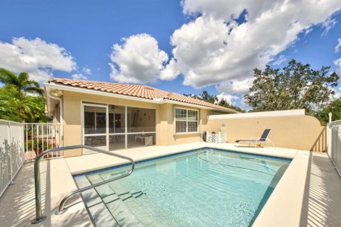 Villa ou maison à vendre à Palm Bay, Floride: 2 chambres, 140.56 m2 № 2093828 - photo 2
