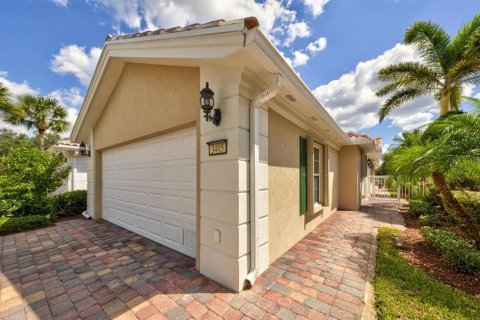 Villa ou maison à vendre à Palm Bay, Floride: 2 chambres, 140.56 m2 № 2093828 - photo 3