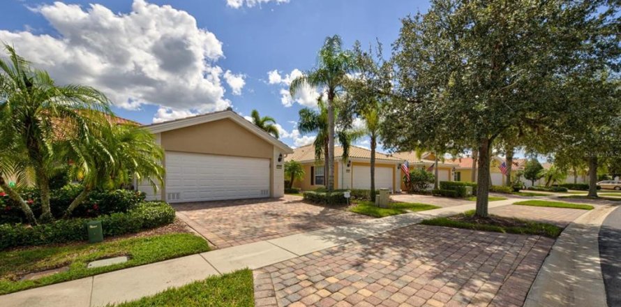 Villa ou maison à Palm Bay, Floride 2 chambres, 140.56 m2 № 2093828