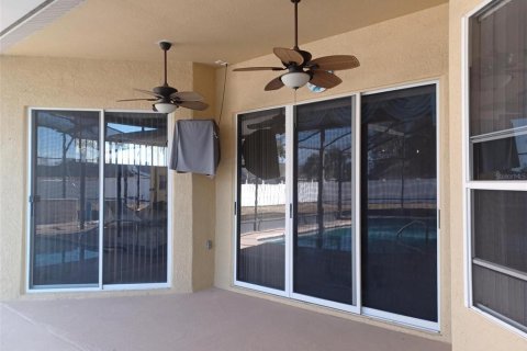 Villa ou maison à vendre à Kissimmee, Floride: 4 chambres, 236.53 m2 № 2142632 - photo 5