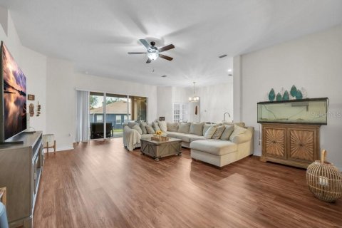 House in Fish Hawk, Florida 4 bedrooms, 269.79 sq.m. № 2201521 - photo 13
