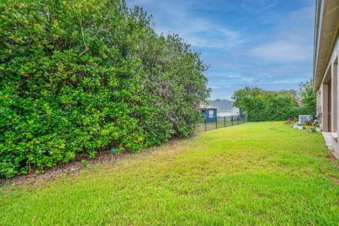 House in Fish Hawk, Florida 4 bedrooms, 269.79 sq.m. № 2201521 - photo 29