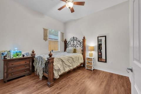 House in Fish Hawk, Florida 4 bedrooms, 269.79 sq.m. № 2201521 - photo 21