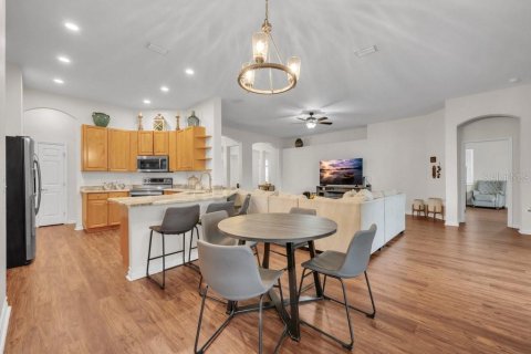 House in Fish Hawk, Florida 4 bedrooms, 269.79 sq.m. № 2201521 - photo 7