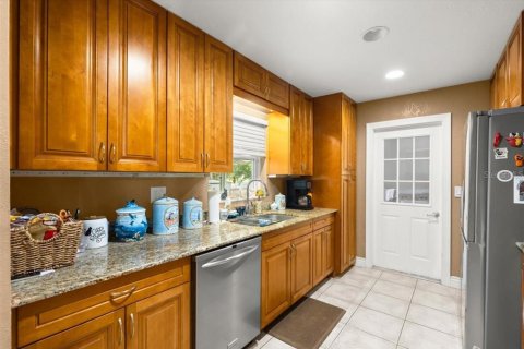 House in Deltona, Florida 3 bedrooms, 116.31 sq.m. № 1824411 - photo 18