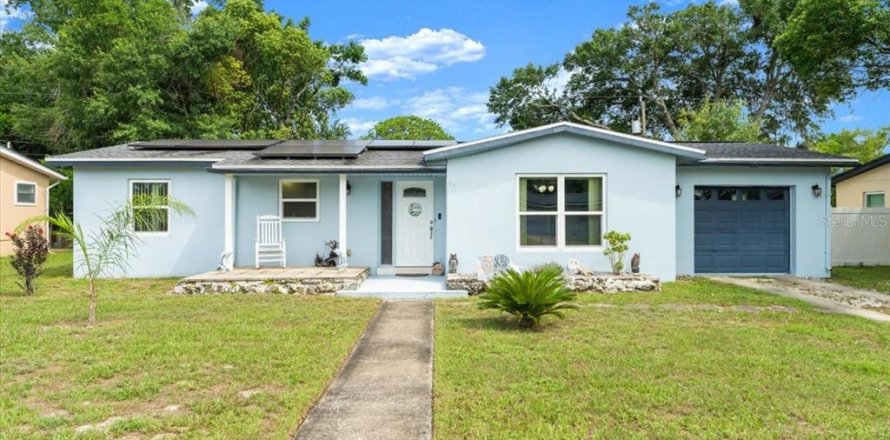 House in Deltona, Florida 3 bedrooms, 116.31 sq.m. № 1824411