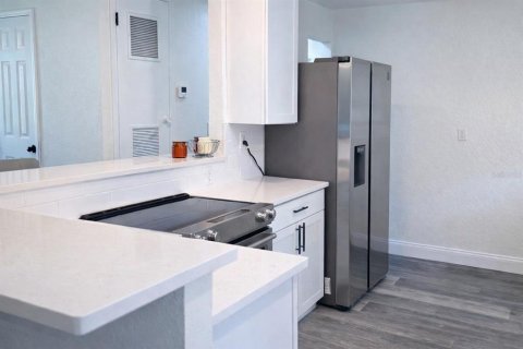Casa en venta en Cocoa, Florida, 4 dormitorios, 135.27 m2 № 2233622 - foto 2