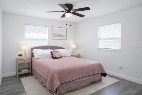Casa en venta en Cocoa, Florida, 4 dormitorios, 135.27 m2 № 2233622 - foto 9