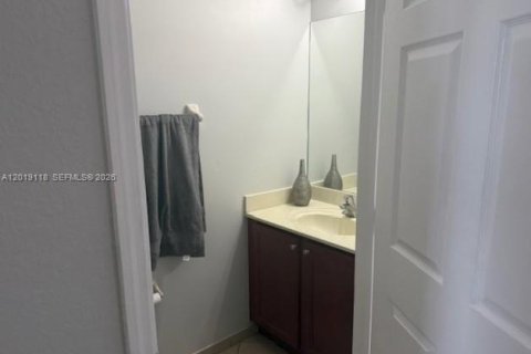 Купить виллу или дом в Майами-Дейд, Флорида 4 спальни, 245.26м2, № 2256649 - фото 21