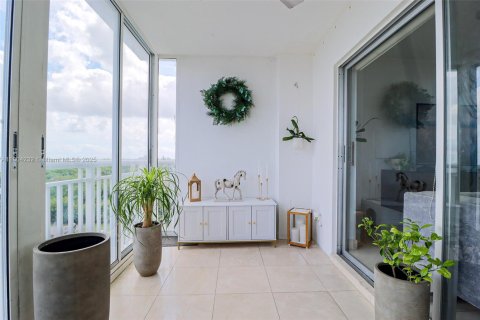 Condo in Hollywood, Florida, 2 bedrooms № 1959994 - photo 8