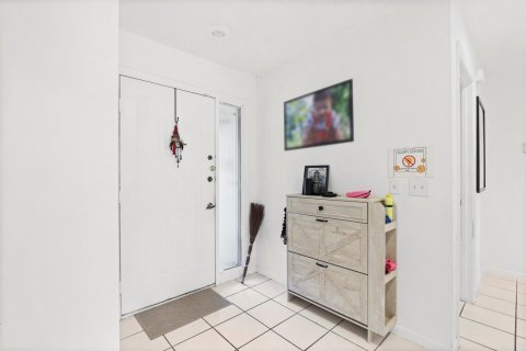 Condo in Wellington, Florida, 2 bedrooms  № 2249697 - photo 4