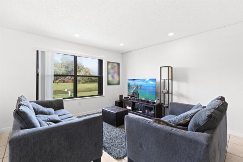Condo in Wellington, Florida, 2 bedrooms  № 2249697 - photo 7