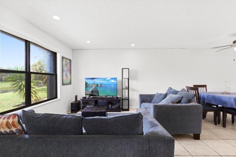 Condo in Wellington, Florida, 2 bedrooms  № 2249697 - photo 8