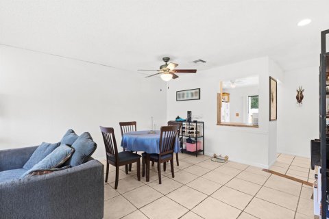 Condo in Wellington, Florida, 2 bedrooms  № 2249697 - photo 6