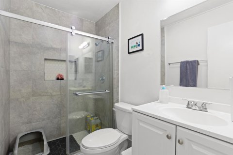 Condo in Wellington, Florida, 2 bedrooms  № 2249697 - photo 24