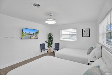 Casa en venta en Hollywood, Florida, 5 dormitorios, 208.29 m2 № 1997756 - foto 25