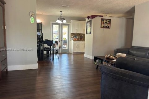 Купить виллу или дом в Майами, Флорида 3 спальни, 95.41м2, № 1945841 - фото 7