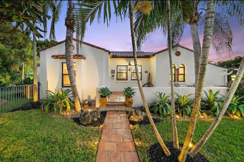 Villa ou maison à West Palm Beach, Floride 4 chambres, 256.22 m2 № 2328854