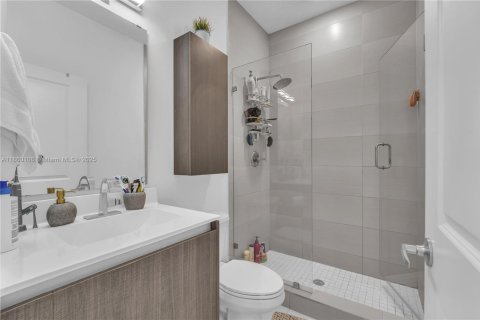 Touwnhouse à vendre à Miami, Floride: 4 chambres, 172.52 m2 № 1890060 - photo 21