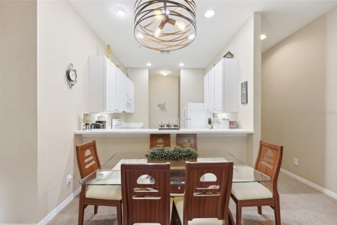 Condo in Davenport, Florida, 3 bedrooms  № 2143015 - photo 28