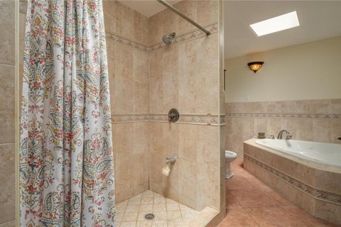 House in Frostproof, Florida 4 bedrooms, 361.95 sq.m. № 1909297 - photo 24