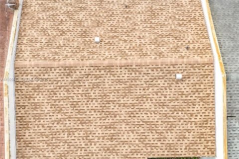 Townhouse in Miami, Florida 3 bedrooms, 91.04 sq.m. № 1986584 - photo 19