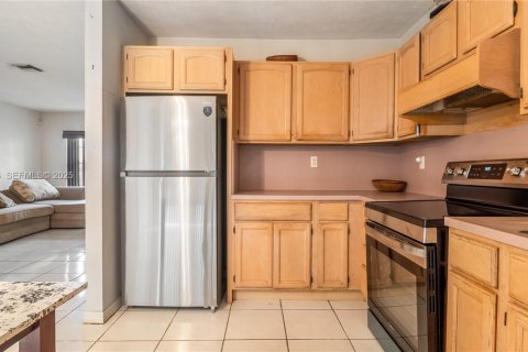 Townhouse in Miami, Florida 3 bedrooms, 91.04 sq.m. № 1986584 - photo 8