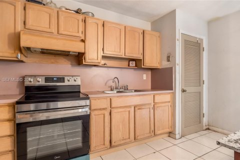 Townhouse in Miami, Florida 3 bedrooms, 91.04 sq.m. № 1986584 - photo 7