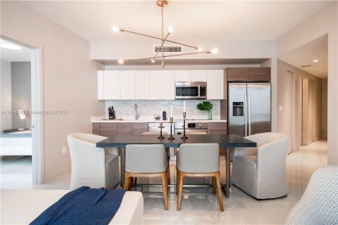 Copropriété à louer à Miami, Floride: 2 chambres, 95.13 m2 № 1935146 - photo 3